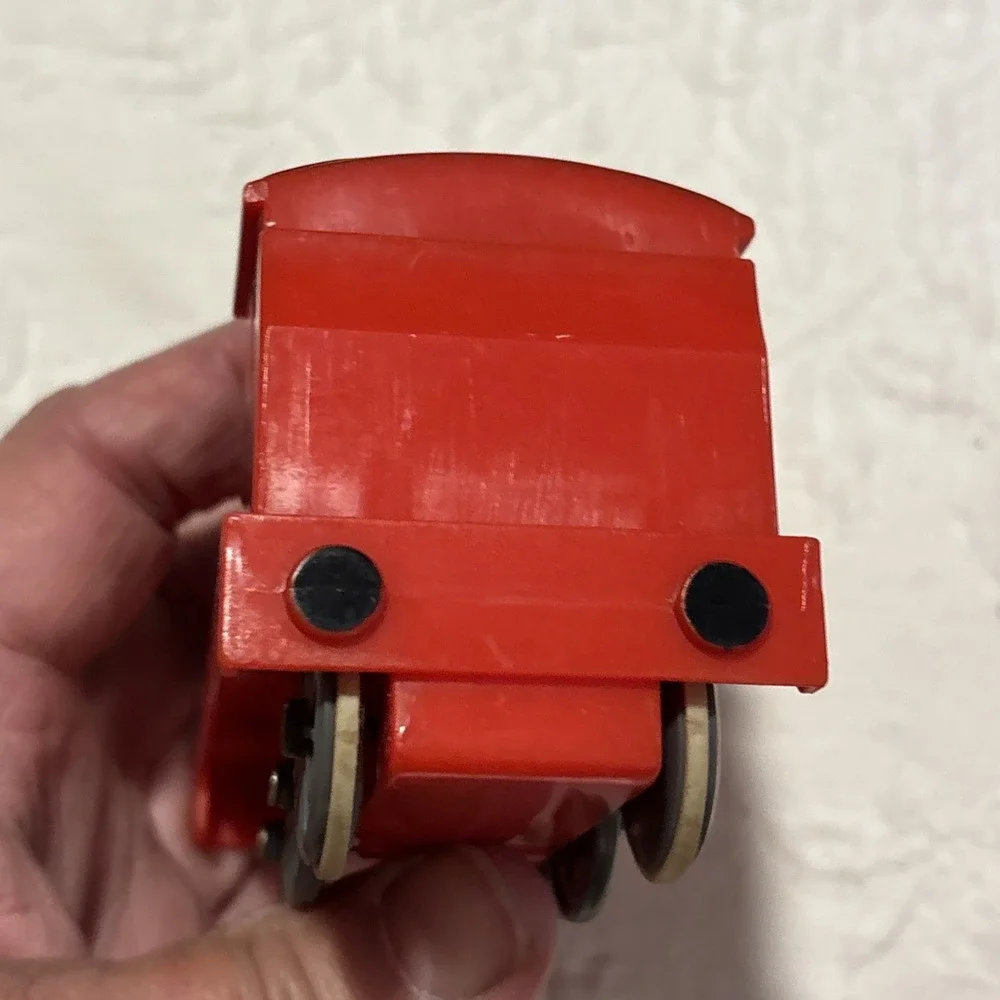 Thomas & Friends Pull Back and Go James 3.75